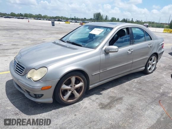2005 Mercedes-Benz C 230 Kompressor с VIN WDBRF40J75A783792, выставлен на аукционе IAAI как лот 42772016 с пробегом 137 891 миль миль и . История ставок и продаж доступна на DreamBid. Изображение 2.