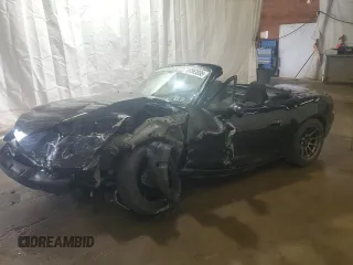 2000 Mazda MX-5 Miata z VIN JM1NB3536Y0150064, wystawiony jako Copart lot #56863895 z przebiegiem Nie podano mil oraz Szkoda całkowita • Salvage title. Historia ofert i sprzedaży dostępna na DreamBid. Obrazek 1.