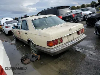 1982 Mercedes-Benz 300 with VIN WDBCB20A2CB029826, listed as a Copart auction lot 78964883 with 213,992 mi miles and Salvage Title. Bid and sale history available at carsss.com. Image 2.