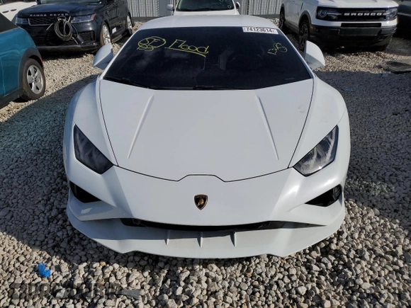 2021 Lamborghini Huracan z VIN ZHWUF5ZF6MLA16836, wystawiony jako Copart lot #74123614 z przebiegiem Nie podano mil oraz Szkody całkowita. Historia ofert i sprzedaży dostępna na DreamBid. Obrazek 4.
