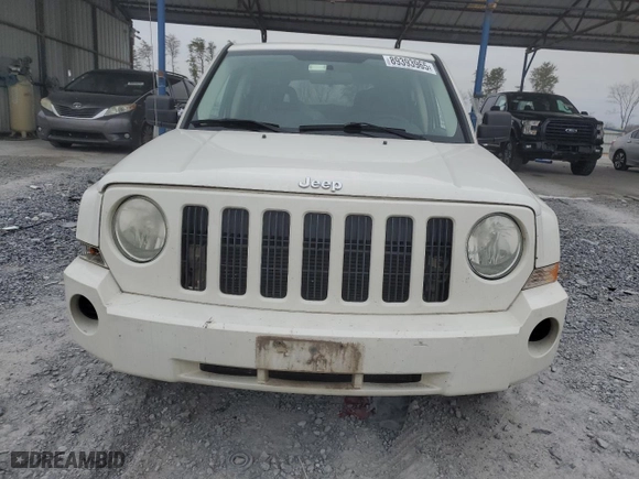 2009 Jeep Patriot Sport with VIN 1J4FT28A39D146712, listed as a Copart auction lot 89393965 with 153,880 mi miles and Salvage Title. Bid and sale history available at carsss.com. Image 5.