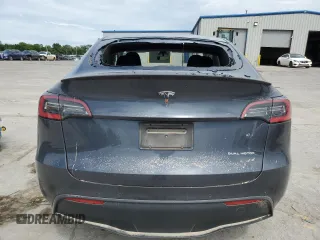2021 Tesla Model Y Long Range z VIN 5YJYGDEE9MF067651, wystawiony jako Copart lot #55758165 z przebiegiem 61 348 mil mil oraz Czysty tytuł • Clean title. Historia ofert i sprzedaży dostępna na DreamBid. Obrazek 6.