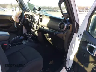 2021 Jeep Wrangler Unlimited Sport S with VIN 1C4HJXDG5MW697149, listed as a IAAI auction lot 41642386 with 71,253 mi miles. Bid and sale history available at carsss.com. Image 5.