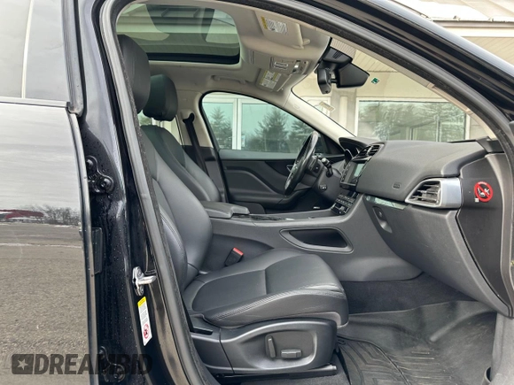2017 Jaguar F-Pace 20d Premium with VIN SADCJ2BN5HA096670, listed as a Copart auction lot 49118245 with 146,291 mi miles and Clean Title. Bid and sale history available at DreamBid. Image 5.