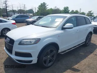 2014 Audi Q7 S line Prestige z VIN WA1DGAFE9ED004340, wystawiony jako IAAI lot #42426639 z przebiegiem 128 793 mil mil oraz . Historia ofert i sprzedaży dostępna na DreamBid. Obrazek 17.