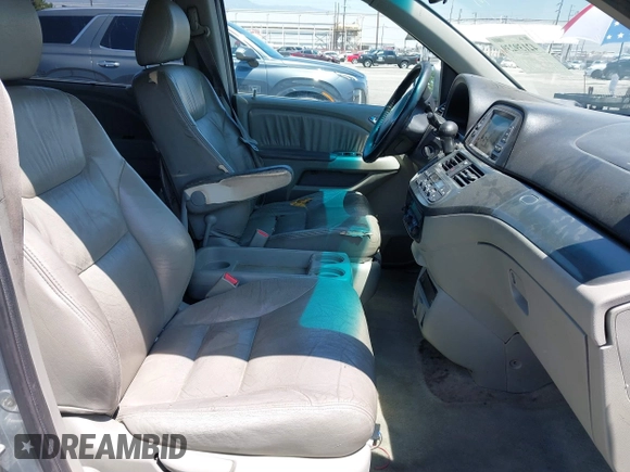 2007 Honda Odyssey EX-L with VIN 5FNRL38777B016421, listed as a IAAI auction lot 42139239 with 286,558 mi miles. Bid and sale history available at carsss.com. Image 5.