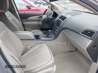 2011 Lincoln MKX with VIN 2LMDJ8JK3BBJ25346, listed as a IAAI auction lot 41716040 with 172,790 mi miles. Bid and sale history available at carsss.com. Image 5.