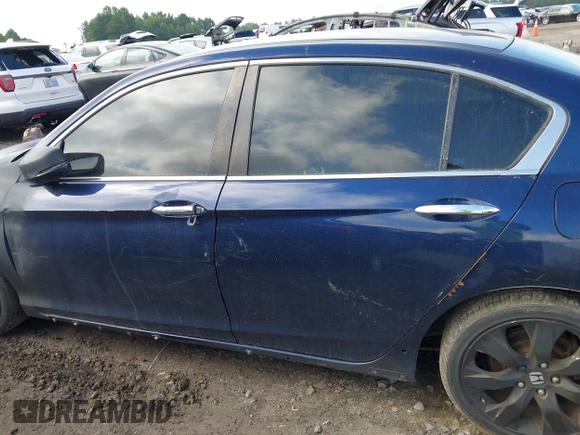 2016 Honda Accord Sport z VIN 1HGCR2F53GA185880, wystawiony jako IAAI lot #42605304 z przebiegiem 100 752 mil mil oraz . Historia ofert i sprzedaży dostępna na DreamBid. Obrazek 14.