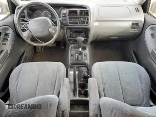 2002 Suzuki XL7 Standard z VIN JS3TX92V424130897, wystawiony jako Copart lot #84635434 z przebiegiem 208 447 mil mil oraz Szkoda całkowita • Salvage title. Historia ofert i sprzedaży dostępna na DreamBid. Obrazek 8.