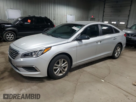 2017 Hyundai Sonata 2.4L z VIN 5NPE24AFXHH517525, wystawiony jako Copart lot #59857265 z przebiegiem 172 374 mil mil oraz Nie do naprawy • Non repairable. Historia ofert i sprzedaży dostępna na DreamBid. Obrazek 1.