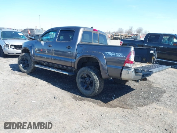 2014 Toyota Tacoma with VIN 5TFLU4EN1EX108137, listed as a IAAI auction lot 41691253 with 119,820 mi miles. Bid and sale history available at carsss.com. Image 3.