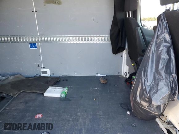 2015 Freightliner Sprinter with VIN WDYPE8CC8F5998841, listed as a Copart auction lot 89322525 with Not Provided miles and Salvage Title. Bid and sale history available at DreamBid. Image 11.