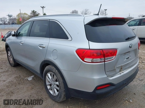 2018 Kia Sorento LX V6 with VIN 5XYPGDA54JG368009, listed as a IAAI auction lot 41986830 with 110,478 mi miles. Bid and sale history available at carsss.com. Image 3.