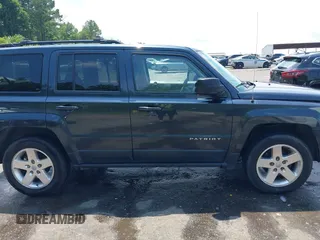 2016 Jeep Patriot Sport with VIN 1C4NJRBB1GD508678, listed as a IAAI auction lot 42597932 with 204,806 mi miles and . Bid and sale history available at DreamBid. Image 13.