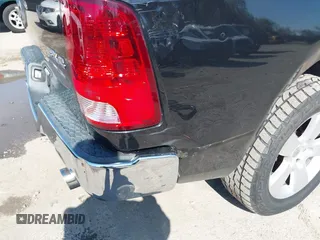 2009 Dodge 1500 Laramie z VIN 1D3HV13T09S758249, wystawiony jako IAAI lot #41923451 z przebiegiem 238 116 mil mil oraz . Historia ofert i sprzedaży dostępna na DreamBid. Obrazek 19.