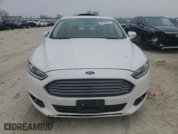 2015 Ford Fusion SE with VIN 3FA6P0HD8FR126876, listed as a Copart auction lot 44235155 with 137,863 mi miles and Clean Title. Bid and sale history available at DreamBid. Image 5.