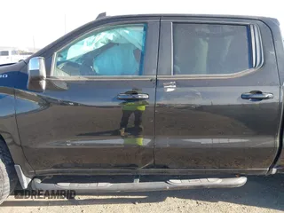 2019 Chevrolet Silverado 1500 LT with VIN 3GCUYDED0KG168295, listed as a IAAI auction lot 40256641 with 102,415 mi miles. Bid and sale history available at carsss.com. Image 15.