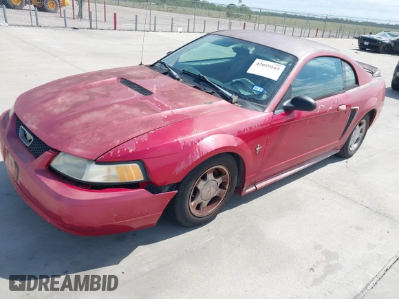 2000 Ford Mustang with VIN 1FAFP4046YF170085, listed as a IAAI auction lot 42059165 with 250,322 mi miles. Bid and sale history available at carsss.com. Image 2.