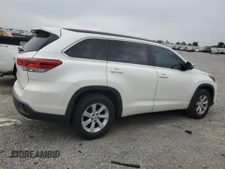 2017 Toyota Highlander XLE with VIN 5TDJZRFH7HS423114, listed as a Copart auction lot 61159515 with 111,226 mi miles and Salvage title. Bid and sale history available at DreamBid. Image 3.