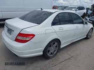 2011 Mercedes-Benz C 300 Sport с VIN WDDGF5EB5BR147634, выставлен на аукционе IAAI как лот 42192572 с пробегом 178 822 миль миль и . История ставок и продаж доступна на DreamBid. Изображение 4.