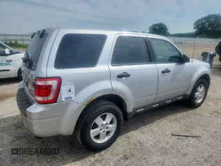 2012 Ford Escape XLS z VIN 1FMCU0C79CKC84677, wystawiony jako Copart lot #64234045 z przebiegiem 138 562 mil mil oraz Czysty tytuł • Clean title. Historia ofert i sprzedaży dostępna na DreamBid. Obrazek 3.