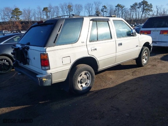 1994 Isuzu Rodeo LS with VIN 4S2CG58V5R4332970, listed as a IAAI auction lot 41680075 with NaN miles. Bid and sale history available at carsss.com. Image 4.