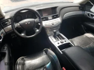 2016 Infiniti Q70 z VIN JN1BY1AP3GM220547, wystawiony jako Copart lot #54203925 z przebiegiem Nie podano mil oraz Szkody całkowita. Historia ofert i sprzedaży dostępna na DreamBid. Obrazek 8.