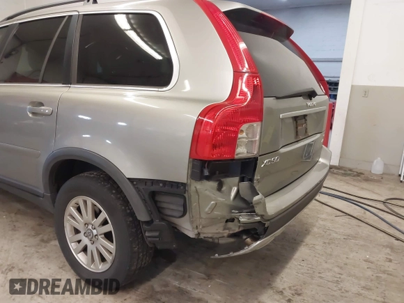 2008 Volvo XC90 I6 with VIN YV4CM982681440304, listed as a IAAI auction lot 41815063 with 206,926 mi miles. Bid and sale history available at carsss.com. Image 6.