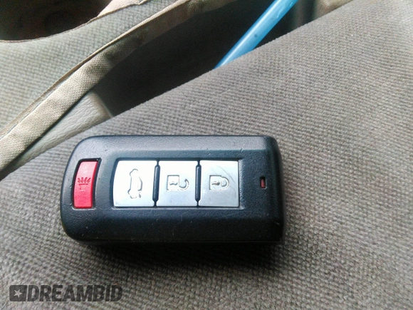 2019 Mitsubishi Mirage SE с VIN ML32F4FJ0KHF10566, выставлен на аукционе IAAI как лот 42245613 с пробегом 111 422 миль миль и . История ставок и продаж доступна на DreamBid. Изображение 11.