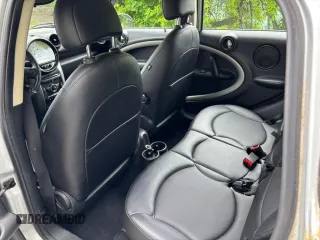 2014 MINI Countryman z VIN WMWZB3C52EWR42367, wystawiony jako Copart lot #58047615 z przebiegiem 137 221 mil mil oraz Czysty tytuł • Clean title. Historia ofert i sprzedaży dostępna na DreamBid. Obrazek 6.