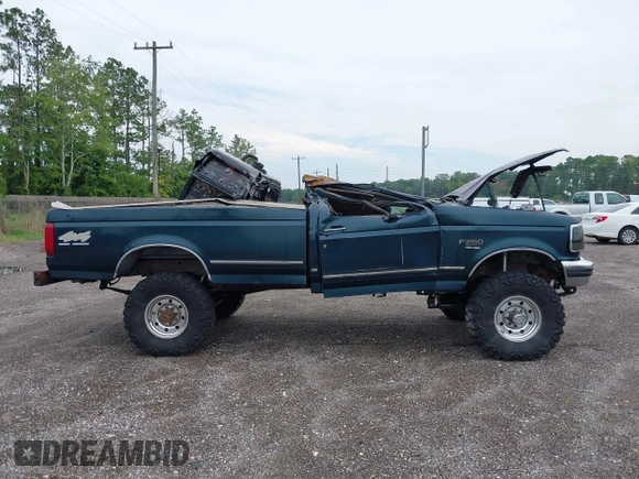 1996 Ford F-250 with VIN 2FTHF26F3TCA56018, listed as a IAAI auction lot 42309337 with Not provided miles and . Bid and sale history available at DreamBid. Image 14.