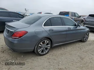 2019 Mercedes-Benz C 300 z VIN 55SWF8DB7KU286872, wystawiony jako Copart lot #44415105 z przebiegiem 109 217 mil mil oraz Szkoda całkowita • Salvage title. Historia ofert i sprzedaży dostępna na DreamBid. Obrazek 3.