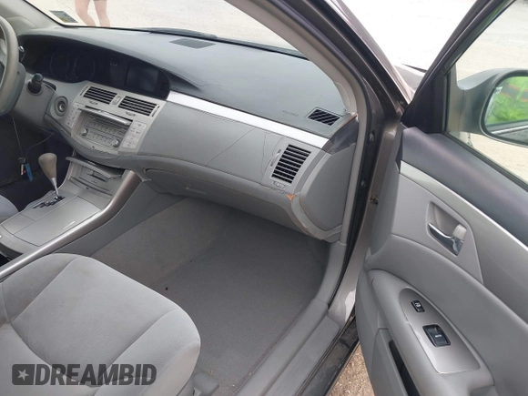 2006 Toyota Avalon XL with VIN 4T1BK36B76U156904, listed as a IAAI auction lot 42005667 with 115,195 mi miles. Bid and sale history available at carsss.com. Image 5.