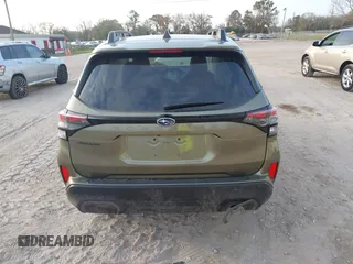 2025 Subaru Forester Limited z VIN JF2SLDRC1SH484884, wystawiony jako IAAI lot #41590511 z przebiegiem 4 933 mil mil oraz . Historia ofert i sprzedaży dostępna na DreamBid. Obrazek 16.