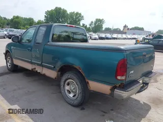 1997 Ford F-150 с VIN 1FTDX1767VKB25120, выставлен на аукционе IAAI как лот 42471027 с пробегом 155 877 миль миль и . История ставок и продаж доступна на DreamBid. Изображение 3.