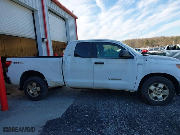2007 Toyota Tundra SR5 with VIN 5TBBT54177S457632, listed as a IAAI auction lot 41632011 with 180,325 mi miles. Bid and sale history available at carsss.com. Image 13.