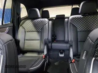 2024 GMC Acadia FWD Denali z VIN 1GKENLKS2RJ206438, wystawiony jako Copart lot #44308945 z przebiegiem 2 869 mil mil oraz Szkoda całkowita • Salvage title. Historia ofert i sprzedaży dostępna na DreamBid. Obrazek 10.