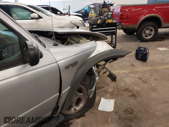 2001 Ford Ranger XL Fleet with VIN 1FTZR15E91TA29391, listed as a IAAI auction lot 41852139 with 235,586 mi miles. Bid and sale history available at carsss.com. Image 21.