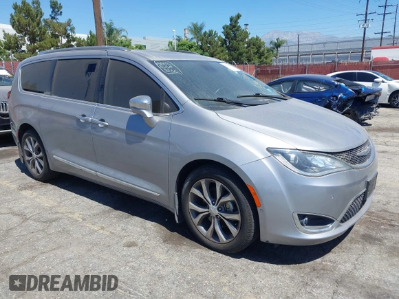 2020 Chrysler Pacifica Limited с VIN 2C4RC1GG1LR184429, выставлен на аукционе IAAI как лот 42701918 с пробегом 73 638 миль миль и . История ставок и продаж доступна на DreamBid. Изображение 1.