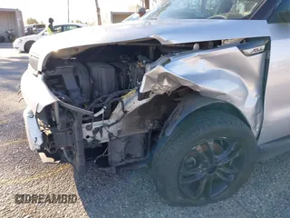 2015 Kia Soul with VIN KNDJN2A25F7778568, listed as a IAAI auction lot 41026463 with Not Provided miles and . Bid and sale history available at DreamBid. Image 6.