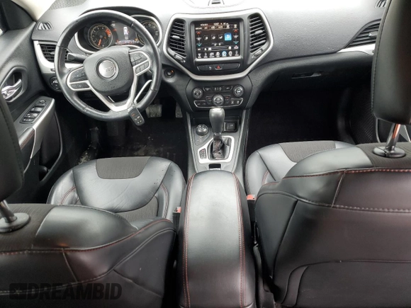 2018 Jeep Cherokee Trailhawk Leather Plus with VIN 1C4PJMBX1JD512857, listed as a Copart auction lot 58730535 with 104,252 mi miles and Clean title. Bid and sale history available at DreamBid. Image 8.