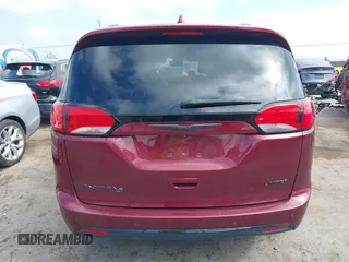 2020 Chrysler Pacifica Limited z VIN 2C4RC1GG6LR286390, wystawiony jako IAAI lot #42068234 z przebiegiem 71 832 mil mil oraz . Historia ofert i sprzedaży dostępna na DreamBid. Obrazek 16.