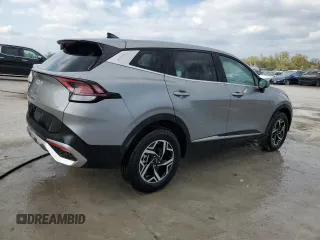 2024 Kia Sportage LX with VIN KNDPUCDF4R7260067, listed as a Copart auction lot 51953085 with 33,929 mi miles and Clean Title. Bid and sale history available at DreamBid. Image 3.