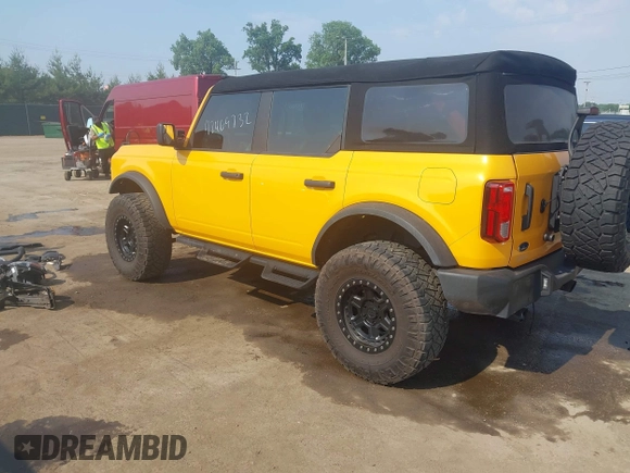 2022 Ford Bronco with VIN 1FMDE5BH8NLB86567, listed as a IAAI auction lot 42469732 with 27,681 mi miles and . Bid and sale history available at DreamBid. Image 3.