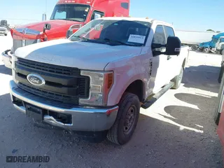 2019 Ford Super Duty F-250 SRW XL with VIN 1FT7W2B65KED26568, listed as a IAAI auction lot 41839913 with 159,443 mi miles. Bid and sale history available at carsss.com. Image 17.