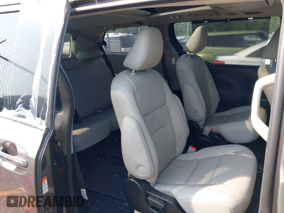 2017 Toyota Sienna XLE with VIN 5TDDZ3DC9HS183372, listed as a IAAI auction lot 42440209 with 112,199 mi miles and . Bid and sale history available at DreamBid. Image 8.