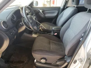 2005 Toyota RAV4 z VIN JTEHD20VX56028127, wystawiony jako Copart lot #56493475 z przebiegiem 227 887 mil mil oraz Czysty tytuł • Clean title. Historia ofert i sprzedaży dostępna na DreamBid. Obrazek 7.