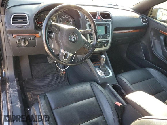 2012 Volkswagen Eos Lux with VIN WVWFW7AH7CV019982, listed as a Copart auction lot 86004064 with 130,463 mi miles and Clean Title. Bid and sale history available at DreamBid. Image 8.