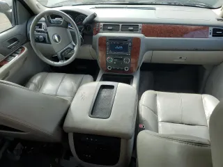 2009 Chevrolet Suburban LT w/1LT with VIN 1GNFK26349R280071, listed as a Copart auction lot 74258504 with 166,122 mi miles and Salvage Title. Bid and sale history available at carsss.com. Image 8.