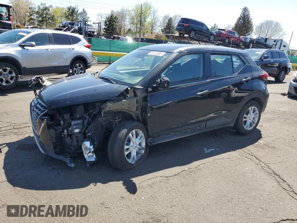 2022 Nissan Kicks S z VIN 3N1CP5BV2NL503251, wystawiony jako Copart lot #55413085 z przebiegiem 64 027 mil mil oraz Szkoda całkowita • Salvage title. Historia ofert i sprzedaży dostępna na DreamBid. Obrazek 1.